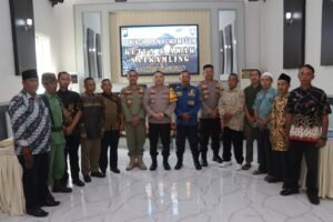 Kapolres Pasuruan Berikan Pembinaan Kemampuan Kepada Kasat Kamling Demi Tingkatkan Kamtibmas