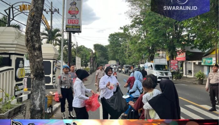 Polres Malang Berbagi Ratusan Kantong Takjil Untuk Pengguna Jalan, Berkah Ramadhan 1445 H