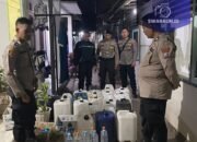 Polres Situbondo Berhasil Amankan Puluhan Jerigen Isi Arak Saat Operasi Pekat Semeru 2024