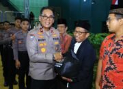 Bagikan Ribuan Paket Sembako OPS NCS Polri Bawa Pesan Pilkada Damai Di Jawa Timur