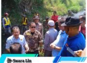 Pj Bupati Pasuruan Andriyanto Bersama Kadis DLH Sidak Sungai Wangi Diduga Tercemar Limbah Perusahaan