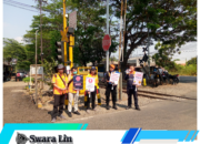 Peringati Sumpah Pemuda, KAI Daop 8 dan Komunitas Railfans Ajak Pengendara Tertib Berlalu Lintas