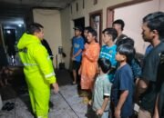Polsek Purwodadi Bersama TNI dan BPBD Evakuasi Korban Pergeseran Tanah di Purwodadi