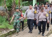 Polres Pasuruan Salurkan Bantuan untuk Korban Pergeseran Tanah di Desa Cowek