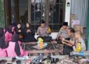 Kapolres Pasuruan Takziah ke Rumah Duka Sopir Bus, Pastikan Korban Kecelakaan Tol Mendapat Perawatan Maksimal