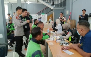 Senyum Ceria Driver Ojol Dapat Layanan Kesehatan Gratis dari Polresta Malang Kota Jelang Hari Bhayangkara ke -79