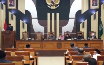 Rapat paripurna 2025 Ketua DPRD Samsul Hidayat. Kita Harus Berkualitas dan Fokus Pada Kepentingan Rakyat
