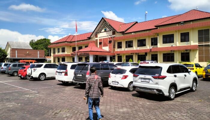 Cegah Amuk Massa Usai tertangkap 7 Tersangka Asusila di Kayu Kebek, Polres Pasuruan siagakan Personil Pengamanan