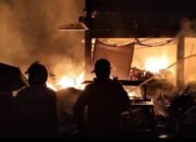 Si Jago Merah Ngamuk Di Pasar Pandaan. Ruko dan Stan Pedagang Ludes Terbakar “Saksi Mata : Begini Kronologis Awal’Nya “