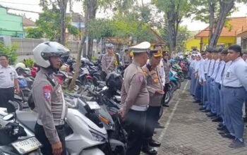 Polisi Razia Motor Pelajar di SMAN 3 Pasuruan, Belasan Kendaraan Tak Standar Terjaring Operasi Zebra