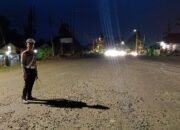 Perbaikan Rel Picu Kemacetan di Bangil, Satlantas Pasuruan Turun Tangan Atur Lalu Lintas Malam Hari