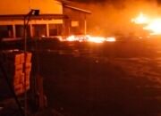 Pabrik Pengolahan Plastik PT BHD Terbakar, Warga Indah Kapuk Awalnya Cium Bau Mirip Kabel Gosong