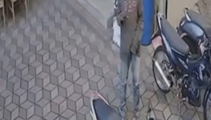 Motor Penjaga Kos di Prigen Raib Saat Pemilik Tertidur, Polisi Telusuri Jejak Pelaku dari Rekaman CCTV